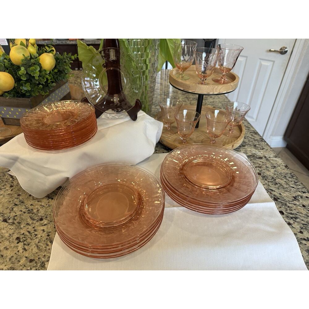 Vintage Depression glass federal cabbage rose 12 large plates, 11 small, & 7cups